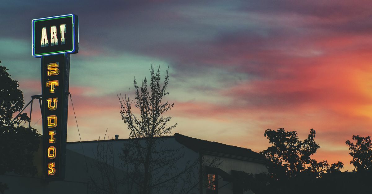 Studio City vs Sherman Oaks: Which Neighborhood Fits Your Life?